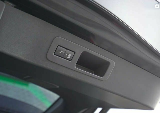 Лексус ЛХ, объемом двигателя 3.4 л и пробегом 20 тыс. км за 120018 $, фото 11 на Automoto.ua