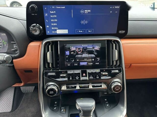 Лексус ЛХ, об'ємом двигуна 3.5 л та пробігом 88 тис. км за 124999 $, фото 12 на Automoto.ua