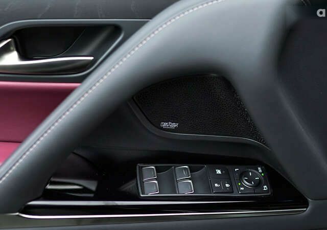 Лексус ЛХ, объемом двигателя 3.4 л и пробегом 42 тыс. км за 122018 $, фото 14 на Automoto.ua