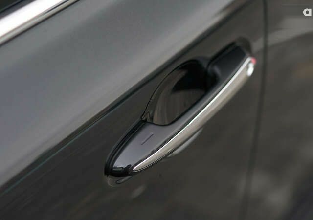Лексус ЛХ, объемом двигателя 3.4 л и пробегом 42 тыс. км за 122018 $, фото 13 на Automoto.ua