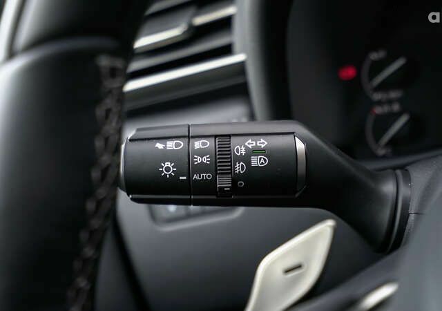 Лексус ЛХ, объемом двигателя 3.4 л и пробегом 42 тыс. км за 117018 $, фото 24 на Automoto.ua