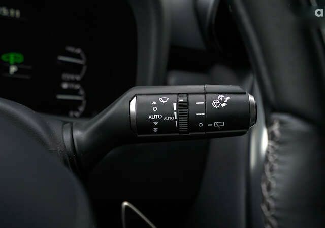 Лексус ЛХ, объемом двигателя 3.4 л и пробегом 42 тыс. км за 117018 $, фото 25 на Automoto.ua
