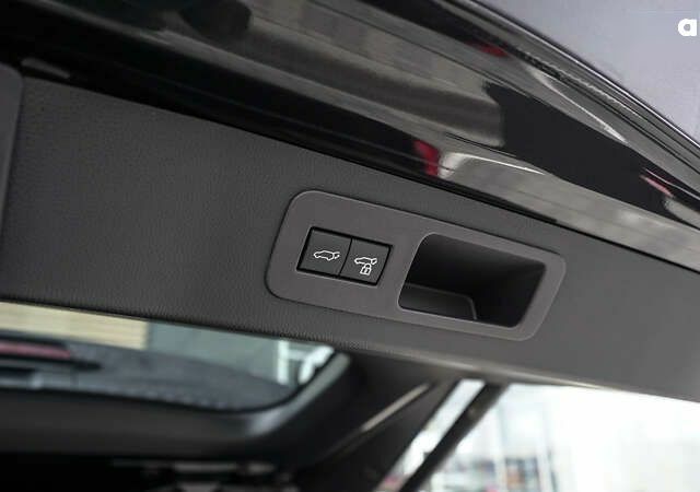 Лексус ЛХ, объемом двигателя 3.4 л и пробегом 42 тыс. км за 117018 $, фото 10 на Automoto.ua