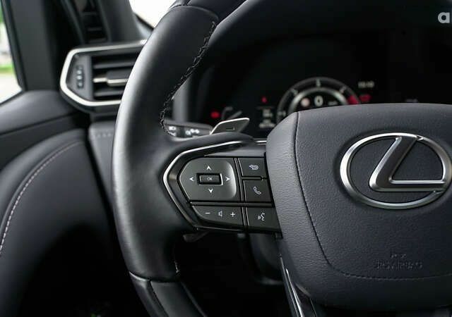 Лексус ЛХ, объемом двигателя 3.4 л и пробегом 42 тыс. км за 117018 $, фото 22 на Automoto.ua