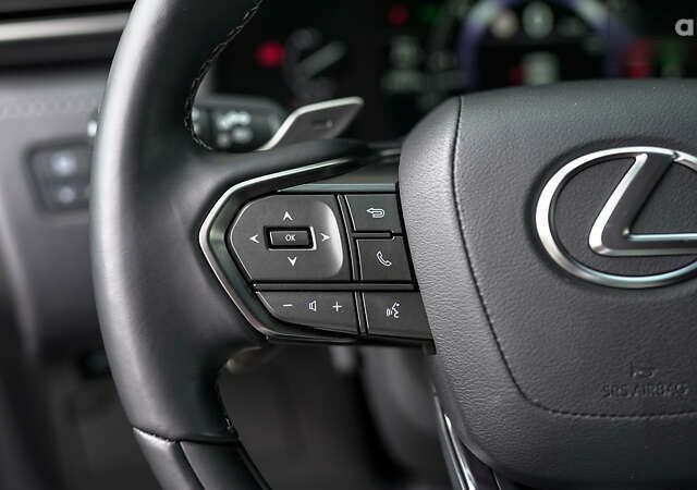 Лексус ЛХ, объемом двигателя 3.5 л и пробегом 29 тыс. км за 130020 $, фото 22 на Automoto.ua
