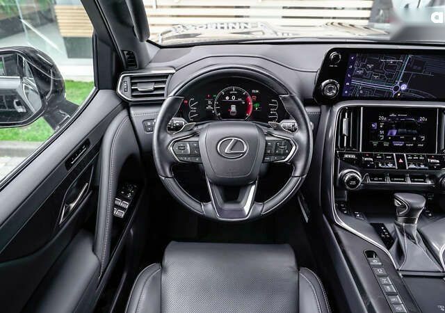 Лексус ЛХ, объемом двигателя 3.4 л и пробегом 42 тыс. км за 117018 $, фото 8 на Automoto.ua