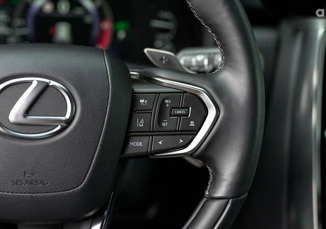 Лексус ЛХ, объемом двигателя 3.5 л и пробегом 29 тыс. км за 130020 $, фото 23 на Automoto.ua