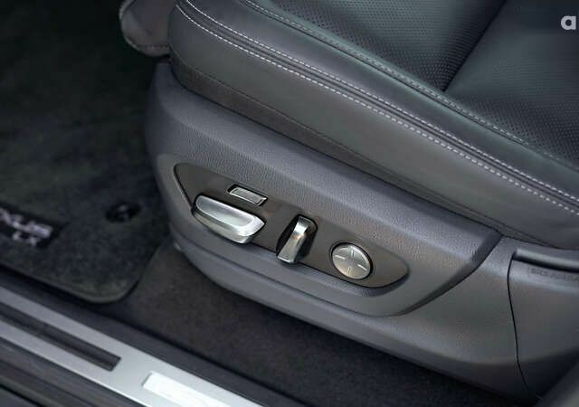 Лексус ЛХ 2024 у Львові на Automoto.ua Лексус ЛХ, об'ємом двигуна 3.4 л та пробігом 15 тис. км за 120018 $, фото 19 на Automoto.ua