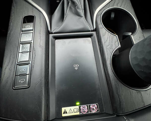 Лексус ЛХ, об'ємом двигуна 3.3 л та пробігом 24 тис. км за 126900 $, фото 10 на Automoto.ua