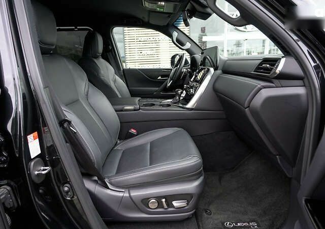 Лексус ЛХ, объемом двигателя 3.4 л и пробегом 42 тыс. км за 117018 $, фото 5 на Automoto.ua