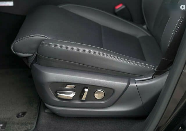 Лексус ЛХ, объемом двигателя 3.4 л и пробегом 42 тыс. км за 117018 $, фото 15 на Automoto.ua