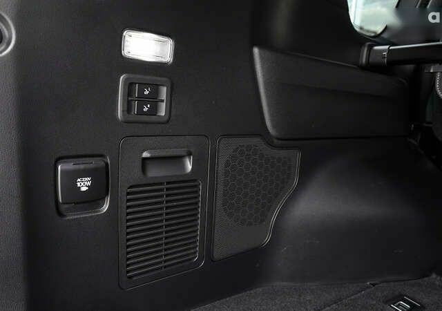 Лексус ЛХ, объемом двигателя 3.5 л и пробегом 29 тыс. км за 130020 $, фото 10 на Automoto.ua