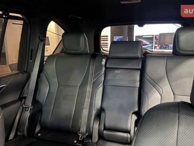 Лексус ЛХ, объемом двигателя 3.35 л и пробегом 0 тыс. км за 134840 $, фото 11 на Automoto.ua