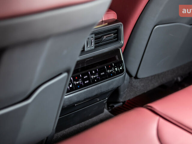 Лексус ЛХ, объемом двигателя 3.35 л и пробегом 0 тыс. км за 134840 $, фото 19 на Automoto.ua