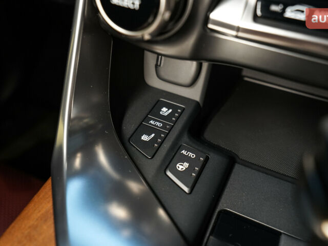 Лексус ЛХ, объемом двигателя 3.35 л и пробегом 0 тыс. км за 134840 $, фото 16 на Automoto.ua