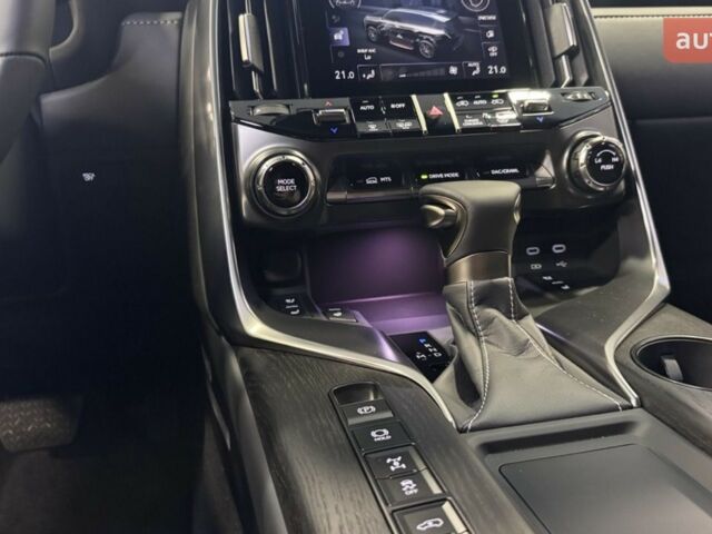 Лексус ЛХ, объемом двигателя 3.35 л и пробегом 0 тыс. км за 134840 $, фото 10 на Automoto.ua