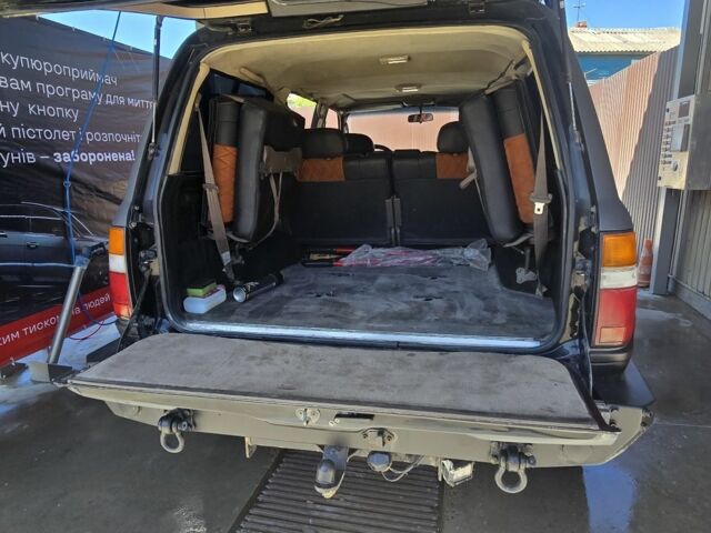 Сірий Лексус ЛХ, об'ємом двигуна 4 л та пробігом 70 тис. км за 21000 $, фото 7 на Automoto.ua