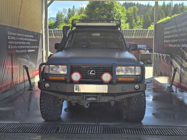 Сірий Лексус ЛХ, об'ємом двигуна 4 л та пробігом 70 тис. км за 21000 $, фото 1 на Automoto.ua