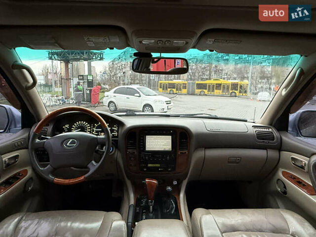 Серый Лексус ЛХ, объемом двигателя 4.67 л и пробегом 250 тыс. км за 12900 $, фото 11 на Automoto.ua