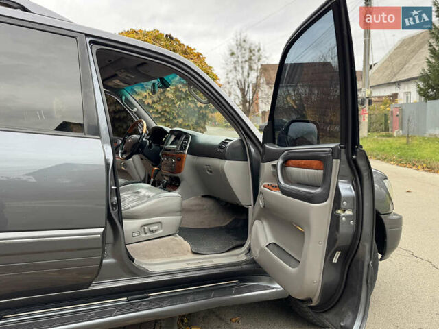 Сірий Лексус ЛХ, об'ємом двигуна 4.66 л та пробігом 220 тис. км за 11000 $, фото 26 на Automoto.ua