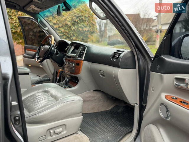 Сірий Лексус ЛХ, об'ємом двигуна 4.66 л та пробігом 220 тис. км за 11000 $, фото 27 на Automoto.ua