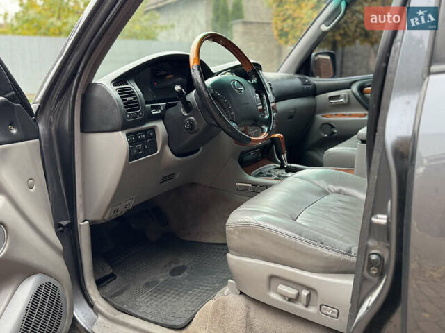 Сірий Лексус ЛХ, об'ємом двигуна 4.66 л та пробігом 220 тис. км за 11000 $, фото 22 на Automoto.ua