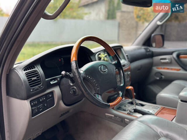 Сірий Лексус ЛХ, об'ємом двигуна 4.66 л та пробігом 220 тис. км за 11000 $, фото 23 на Automoto.ua