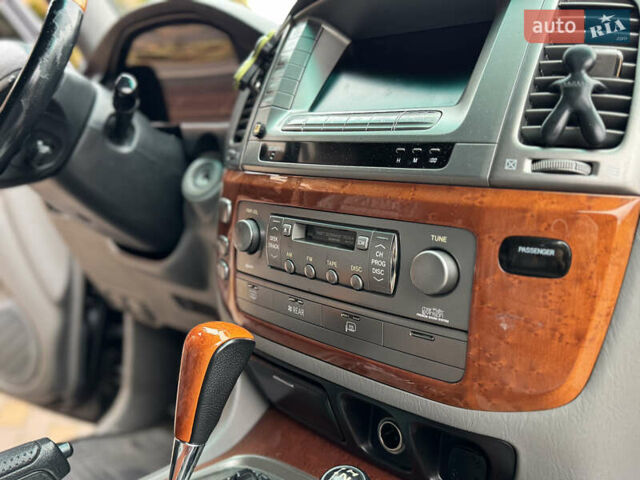 Сірий Лексус ЛХ, об'ємом двигуна 4.66 л та пробігом 220 тис. км за 11000 $, фото 30 на Automoto.ua