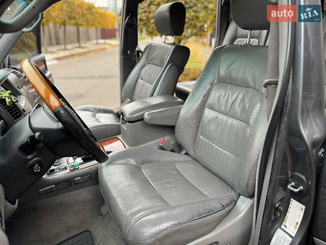 Сірий Лексус ЛХ, об'ємом двигуна 4.66 л та пробігом 220 тис. км за 11000 $, фото 37 на Automoto.ua