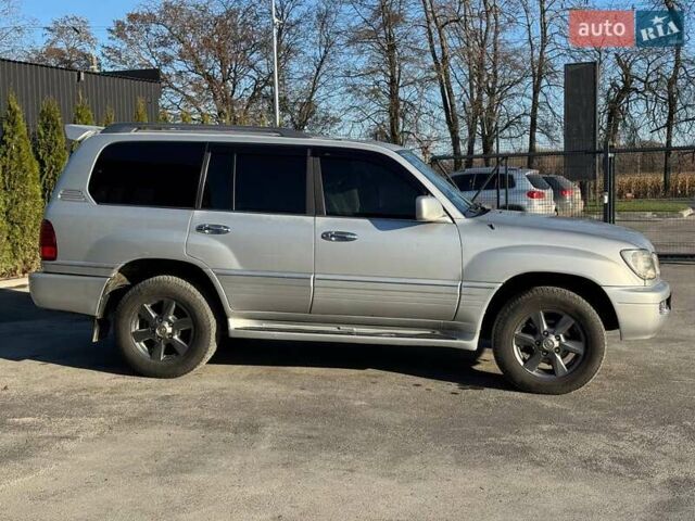 Сірий Лексус ЛХ, об'ємом двигуна 4.66 л та пробігом 227 тис. км за 15200 $, фото 1 на Automoto.ua