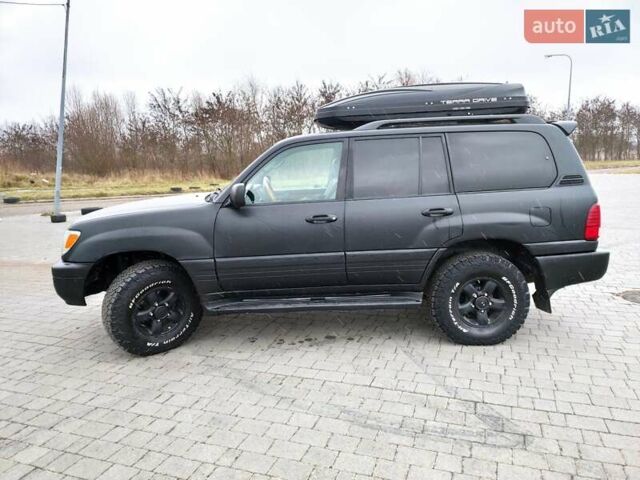 Лексус ЛХ 2005 в Львове на Automoto.ua Серый Лексус ЛХ, объемом двигателя 4.66 л и пробегом 445 тыс. км за 19900 $, фото 11 на Automoto.ua