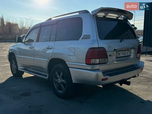 Сірий Лексус ЛХ, об'ємом двигуна 4.66 л та пробігом 227 тис. км за 15200 $, фото 5 на Automoto.ua