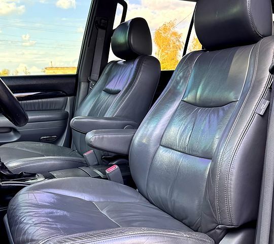 Серый Лексус ЛХ, объемом двигателя 4.7 л и пробегом 217 тыс. км за 14200 $, фото 9 на Automoto.ua