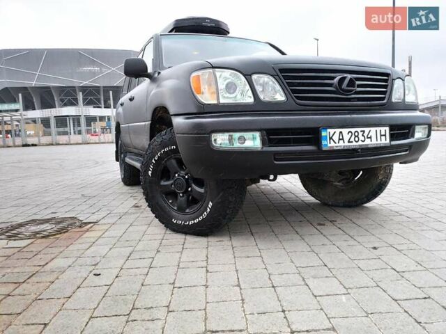 Лексус ЛХ 2005 в Львове на Automoto.ua Серый Лексус ЛХ, объемом двигателя 4.66 л и пробегом 445 тыс. км за 19900 $, фото 7 на Automoto.ua