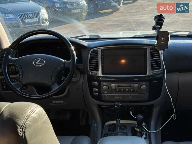 Сірий Лексус ЛХ, об'ємом двигуна 4.66 л та пробігом 227 тис. км за 15200 $, фото 34 на Automoto.ua