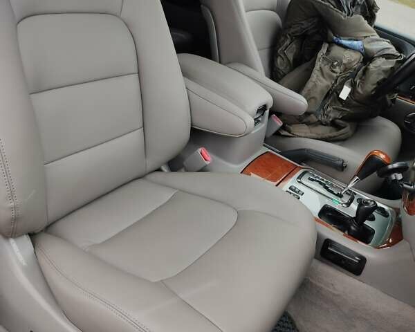 Лексус ЛХ 2005 в Львове на Automoto.ua Серый Лексус ЛХ, объемом двигателя 4.66 л и пробегом 445 тыс. км за 19900 $, фото 35 на Automoto.ua