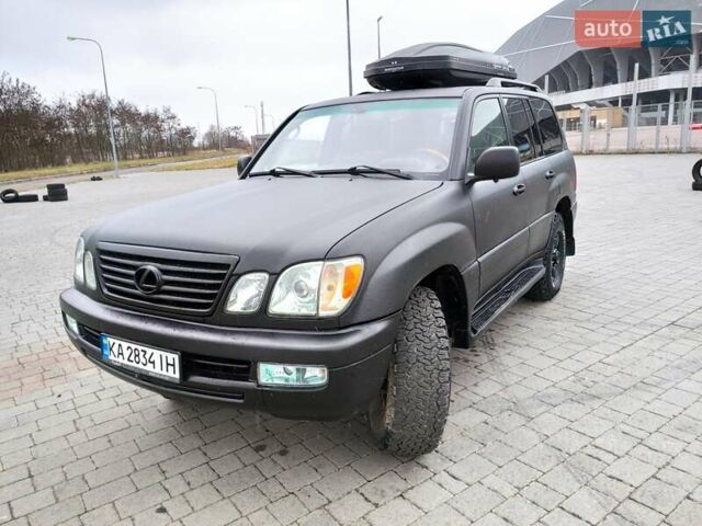 Лексус ЛХ 2005 в Львове на Automoto.ua Серый Лексус ЛХ, объемом двигателя 4.66 л и пробегом 445 тыс. км за 19900 $, фото 10 на Automoto.ua