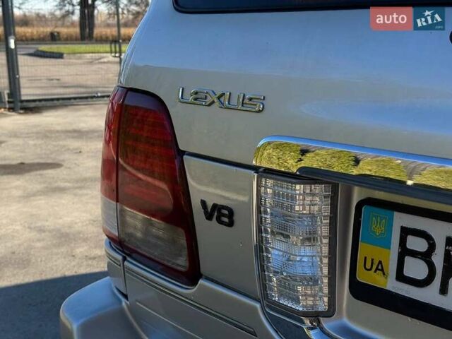 Сірий Лексус ЛХ, об'ємом двигуна 4.66 л та пробігом 227 тис. км за 15200 $, фото 8 на Automoto.ua