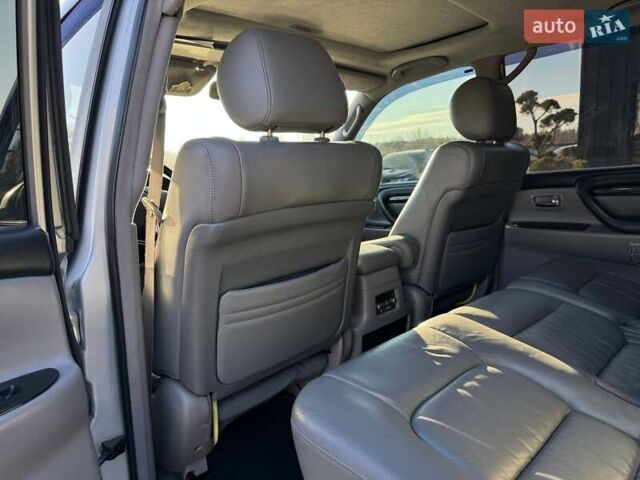 Сірий Лексус ЛХ, об'ємом двигуна 4.66 л та пробігом 227 тис. км за 15200 $, фото 32 на Automoto.ua