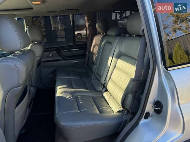 Сірий Лексус ЛХ, об'ємом двигуна 4.66 л та пробігом 227 тис. км за 15200 $, фото 31 на Automoto.ua