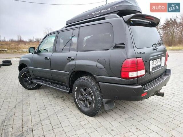 Лексус ЛХ 2005 в Львове на Automoto.ua Серый Лексус ЛХ, объемом двигателя 4.66 л и пробегом 445 тыс. км за 19900 $, фото 12 на Automoto.ua