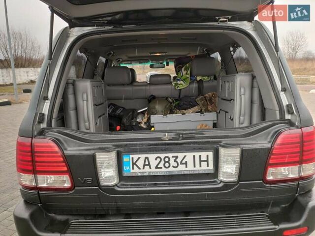 Лексус ЛХ 2005 в Львове на Automoto.ua Серый Лексус ЛХ, объемом двигателя 4.66 л и пробегом 445 тыс. км за 19900 $, фото 40 на Automoto.ua