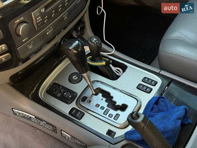 Сірий Лексус ЛХ, об'ємом двигуна 4.66 л та пробігом 227 тис. км за 15200 $, фото 25 на Automoto.ua