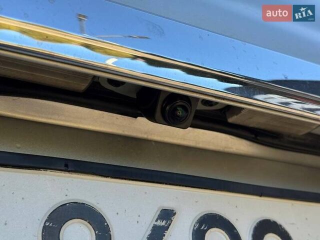 Сірий Лексус ЛХ, об'ємом двигуна 4.66 л та пробігом 227 тис. км за 15200 $, фото 10 на Automoto.ua