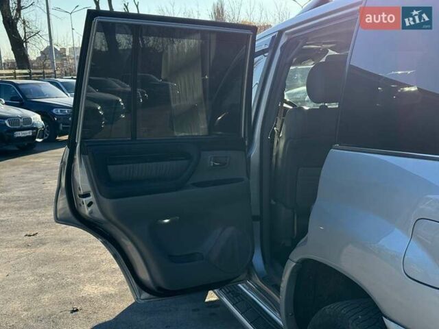 Сірий Лексус ЛХ, об'ємом двигуна 4.66 л та пробігом 227 тис. км за 15200 $, фото 30 на Automoto.ua