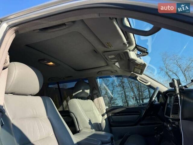 Сірий Лексус ЛХ, об'ємом двигуна 4.66 л та пробігом 227 тис. км за 15200 $, фото 41 на Automoto.ua