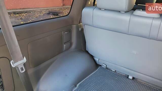 Серый Лексус ЛХ, объемом двигателя 4.67 л и пробегом 258 тыс. км за 19000 $, фото 61 на Automoto.ua