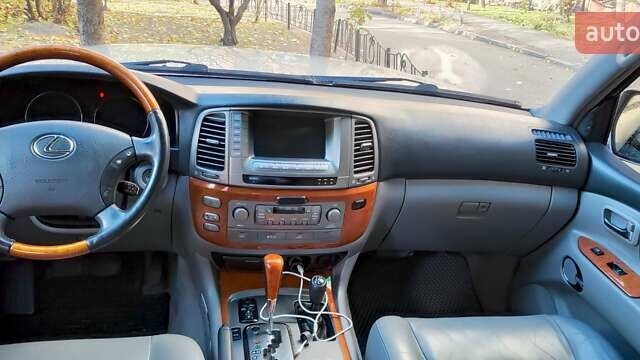 Серый Лексус ЛХ, объемом двигателя 4.67 л и пробегом 258 тыс. км за 19000 $, фото 21 на Automoto.ua