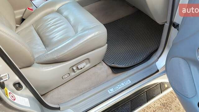 Серый Лексус ЛХ, объемом двигателя 4.67 л и пробегом 258 тыс. км за 19000 $, фото 43 на Automoto.ua