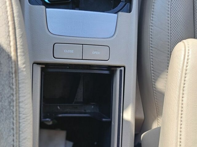 Лексус ЛХ 2006 у Києві на Automoto.ua Сірий Лексус ЛХ, об'ємом двигуна 3.3 л та пробігом 252 тис. км за 10200 $, фото 16 на Automoto.ua